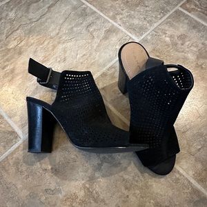 Tahari Women’s Heels